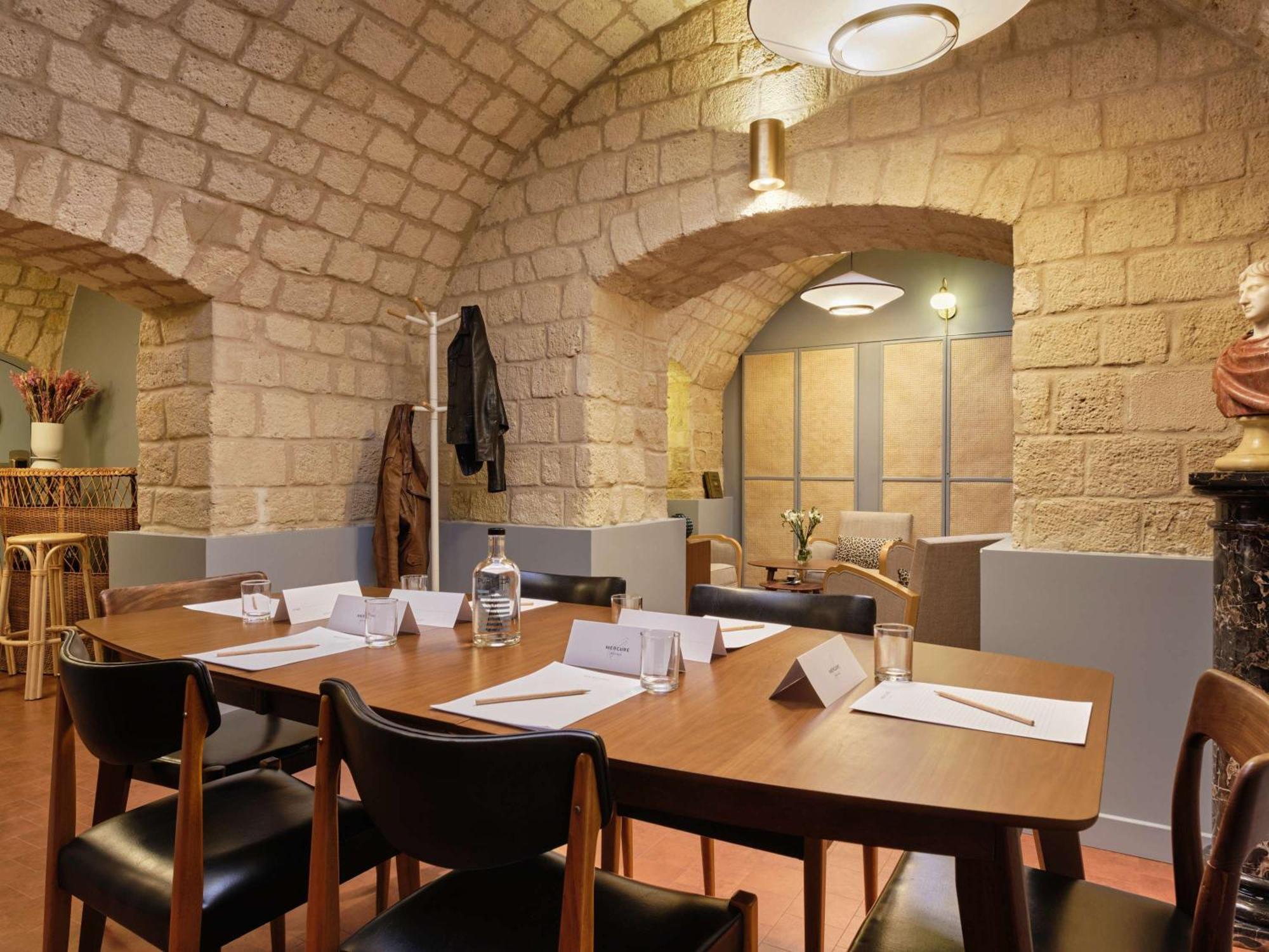 Mercure Paris Notre Dame Saint Germain Des Pres Exterior foto
