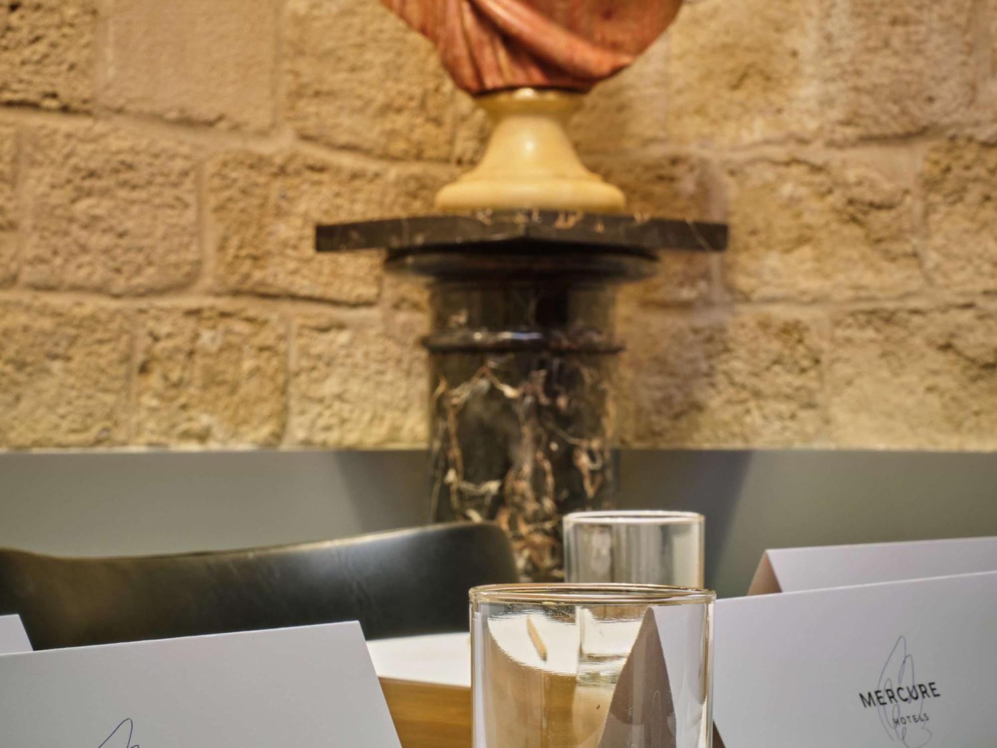 Mercure Paris Notre Dame Saint Germain Des Pres Exterior foto
